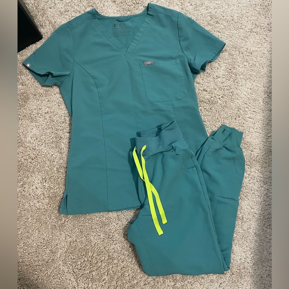 Women’s xs/xxs Fig scrub set- cactus